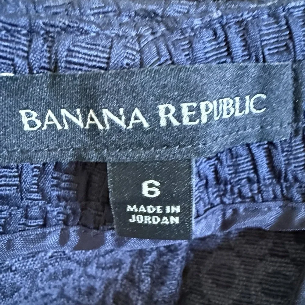 Banana Republic Womens 6 Navy Blue‎ Mid Rise Textured Chino Shorts